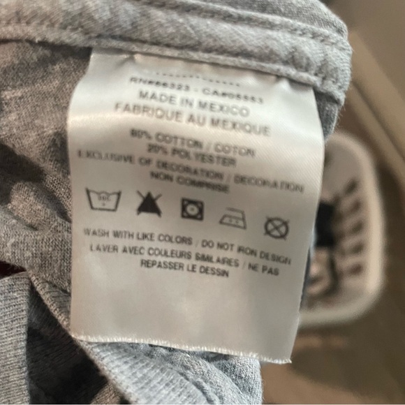 Nike soccer ⚽️. Men's Gray Short Sleeve Tee size small - Picture 5 of 8